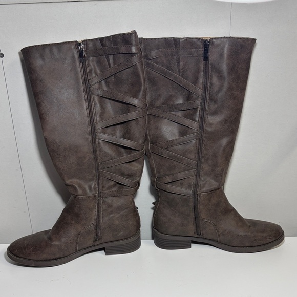 Brown Knee-High Women's Boots - Picture 3 of 6